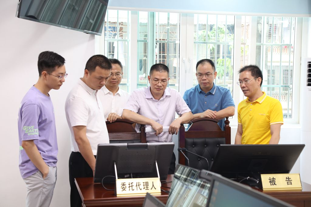 8月11日，我院党组成员、副院长张智雄率队到大埔法院交流学习“网上巡回法庭”建设.JPG